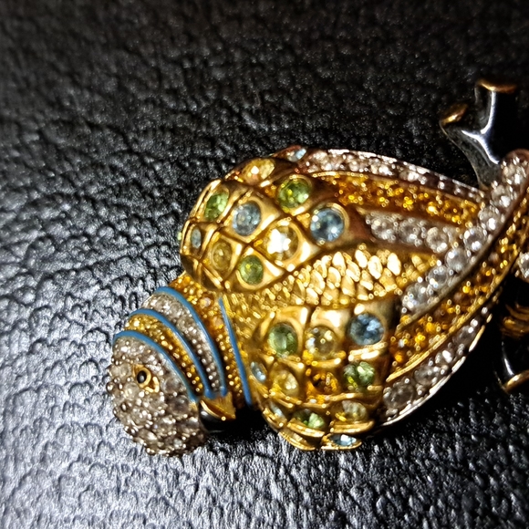 Vintage Swarovski Parrot Brooch - Picture 2 of 6